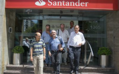 AEBU apoya a trabajadores de banco Santander en EEUU