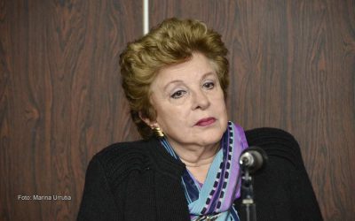 Médica, poeta y escritora para niños: Entrevista a Sylvia Puentes de Oyenard