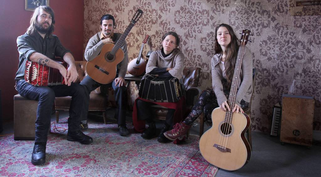 Tatango, pequeña orquesta típica se presentó en la Sala Camacuá