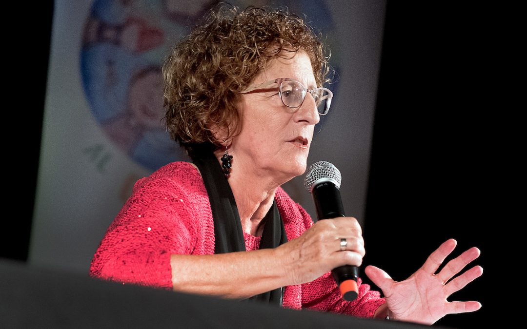 Uruguay / Montevideo / 2018 Conferencia de la educadora española Mari Carmen Diez en el teatro de AEBU. Montevideo, 09/05/2018. Foto: Ricardo Antúnez / adhocFOTOS