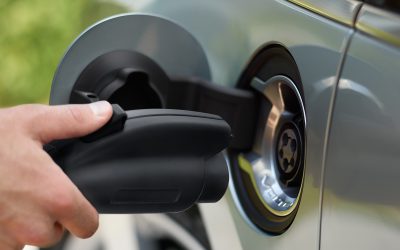 Enchufados: Pasado, presente y futuro de los autos eléctricos