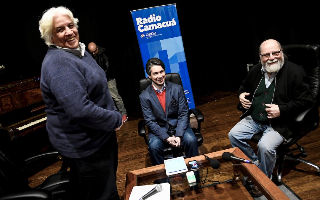 Juan José de Mello durante el programa Sones Vivos de Radio Camacua en la Sala Camacua en la sede del sindicato AEBU. Foto: Javier Calvelo/ adhocFOTOS