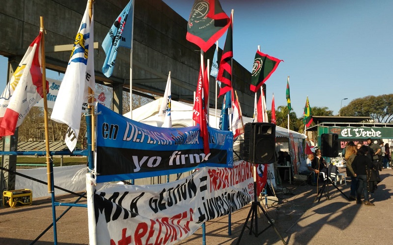 AEBU presente en movilización de Mesa de Entes