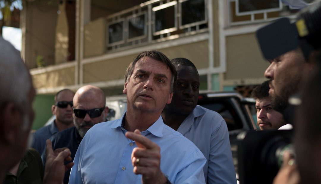 Presidente ultraderechista de Brasil Jair Bolsonaro apoya y promueve marcha en contra de la democracia