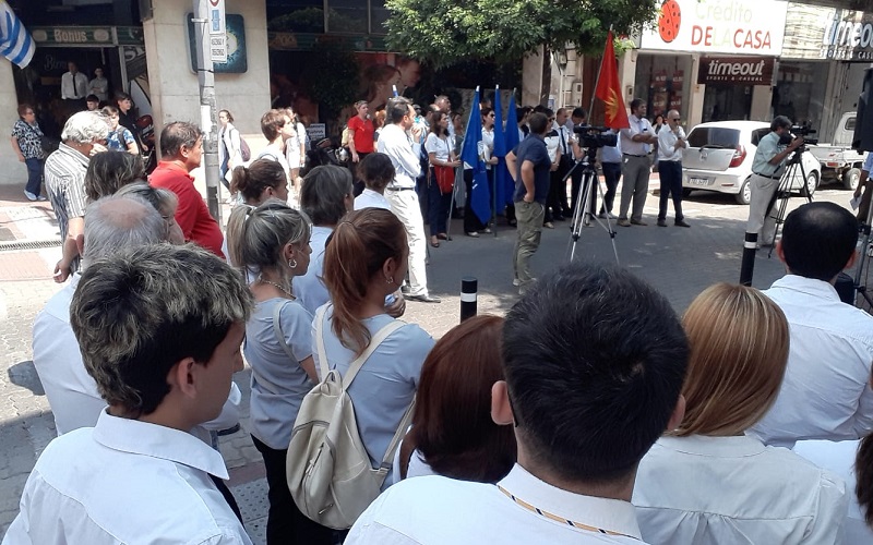 AEBU paró este viernes y se realizó un acto enfrente al BROU de Paysandú