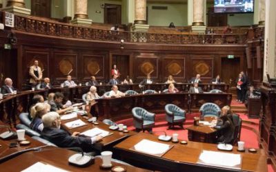 Análisis jurídico y económico de la LUC: una ley marcha atrás