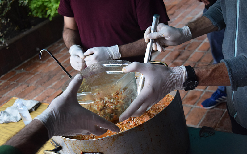 AEBU redobla la solidaridad y sostendrá la olla popular hasta el 24 de diciembre