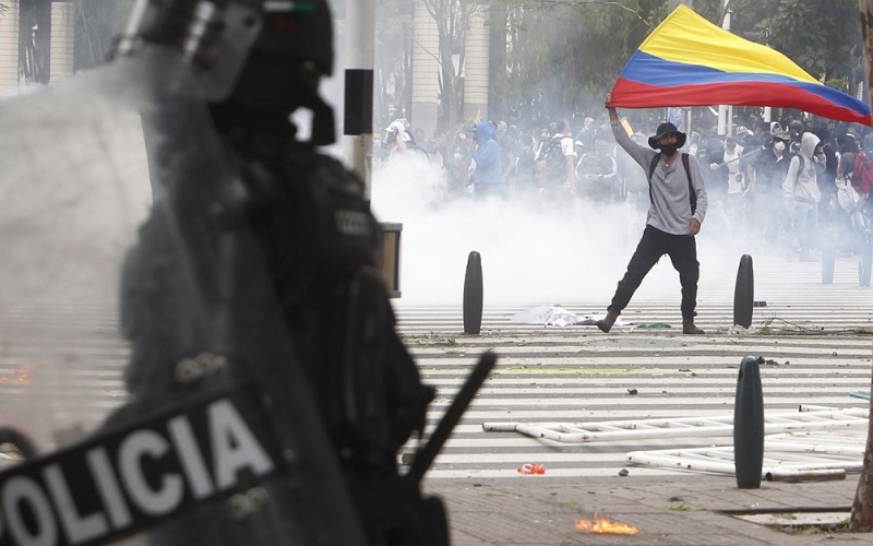 AEBU declara su apoyo y solidaridad a los trabajadores y el pueblo de Colombia