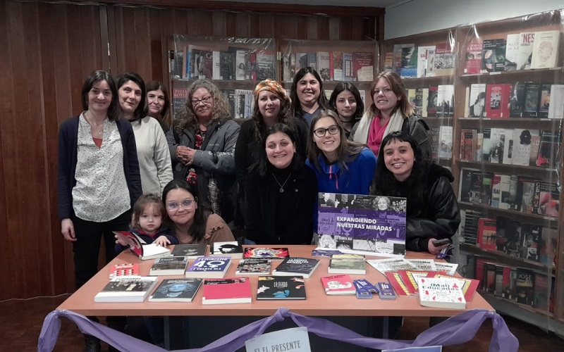 Se inauguró espacio de lectura feminista en la Biblioteca de AEBU