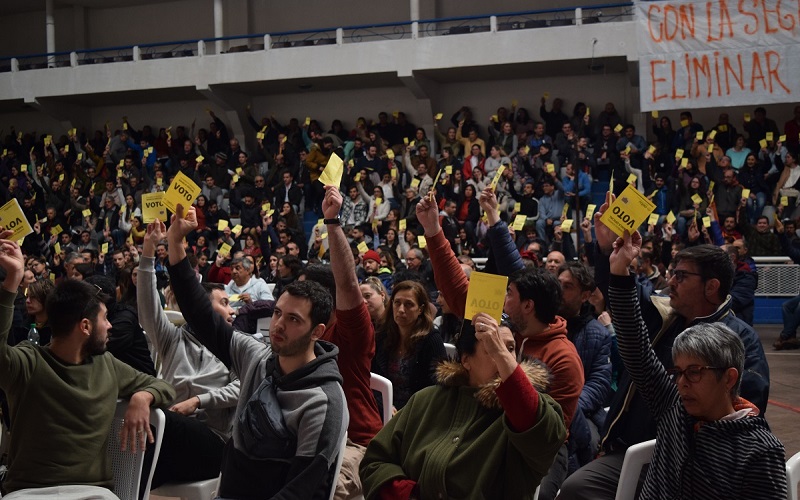 Asamblea de Banca Oficial aprobó por amplia mayoría aceptar acuerdo y renovar su convenio