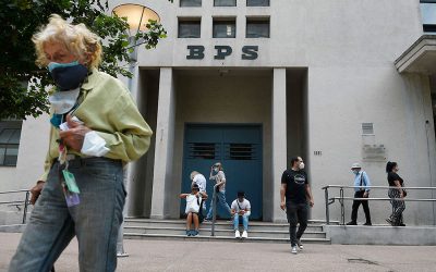 Trabajar más tiempo y ganar menos, la fórmula del gobierno para la seguridad social