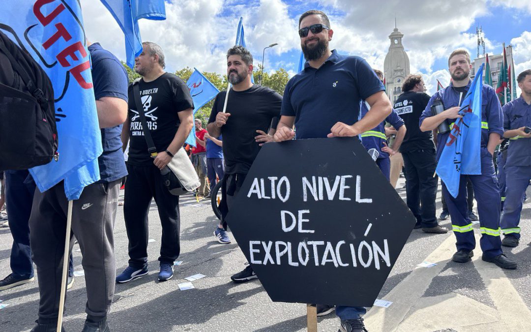 Miles de personas marcharon en Montevideo contra la reforma jubilatoria
