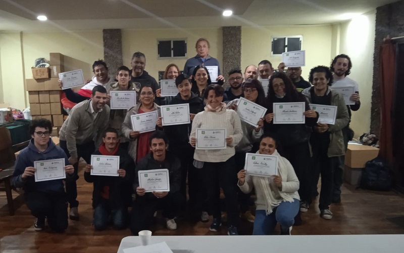 AEBU colaboró con talleres de educación financiera en olla popular de Brazo Oriental