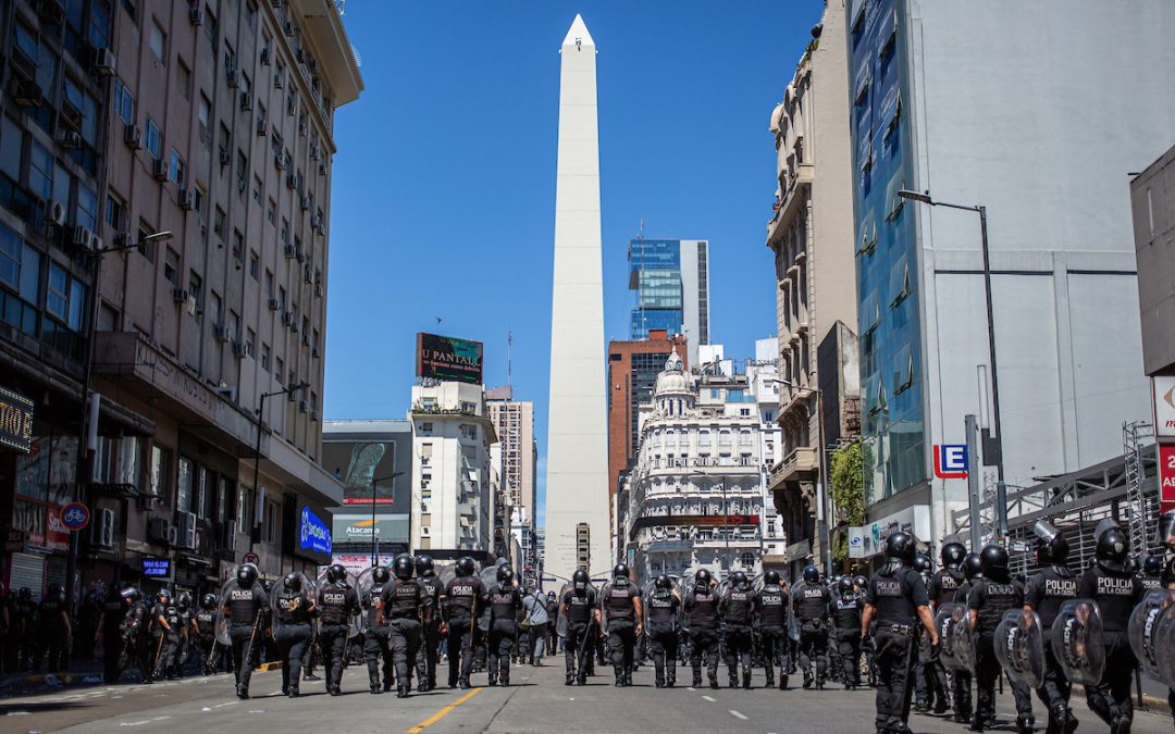 Argentina: crece repudio a Milei en medio de brutal ajuste contra trabajadores