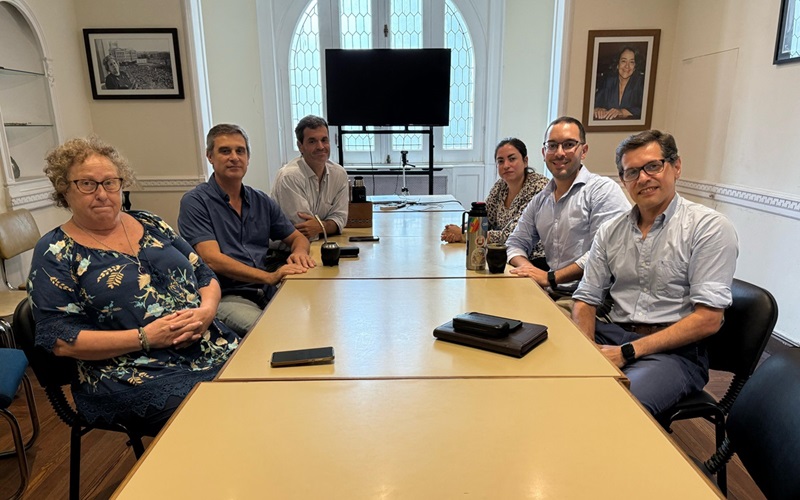 Nuevas autoridades del BROU recibieron a AEBU antes de asumir