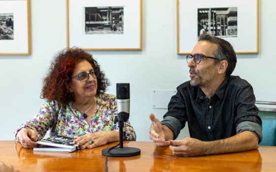 Pionera, el libro de fotografías de Nancy Urrutia, se presenta en AEBU Colonia